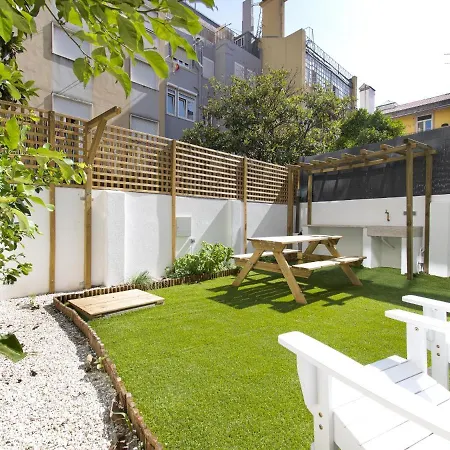 Alcantara Lovely Green Terrace 2 Bdr Apt With Ac Lisboa