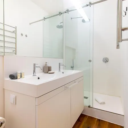 Alcantara Lovely Green Terrace 2 Bdr Apt With Ac * Lisboa